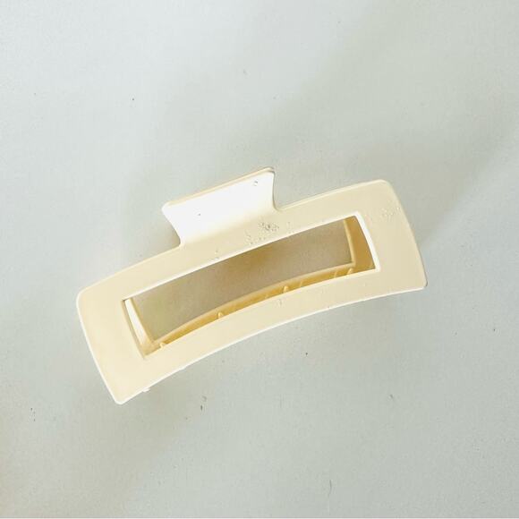 NEW ANTHROPOLOGIE Jumbo XL Rectangular Open Matte Acrylic Plastic Hair Claw Clip - Picture 4 of 9